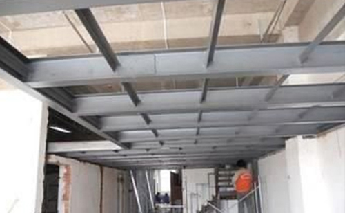 钢结构玛沁钢结构隔层如何做才性价比更高