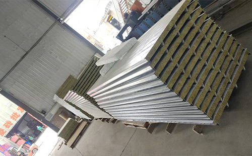 玛沁彩钢夹芯板